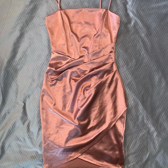 Windsor Dresses & Skirts - Pink satin bodycon